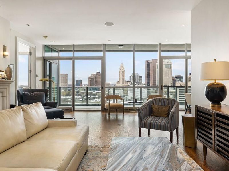 1 Miranova Place, Unit 2200, Columbus, OH 43215 Photo 5