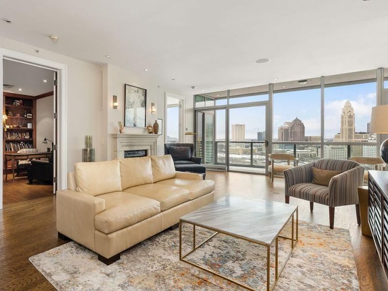 1 Miranova Place, Unit 2200, Columbus, OH 43215 Photo 7