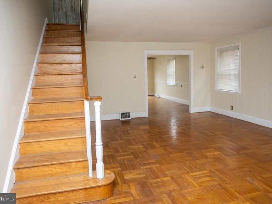 6911 Oxford Avenue, Philadelphia, PA 19111 Main Photo