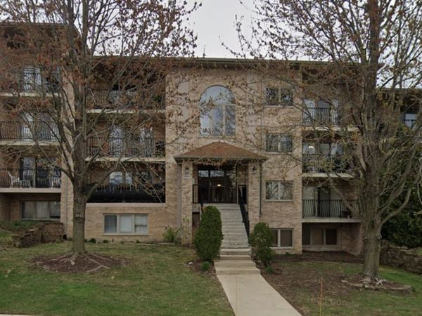 4407 Pershing Avenue, Unit 2S, Downers Grove, IL 60515