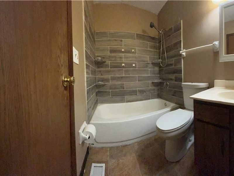 1450 Minstrel Drive, Unit A-D, Dayton, OH 45449 Photo 10