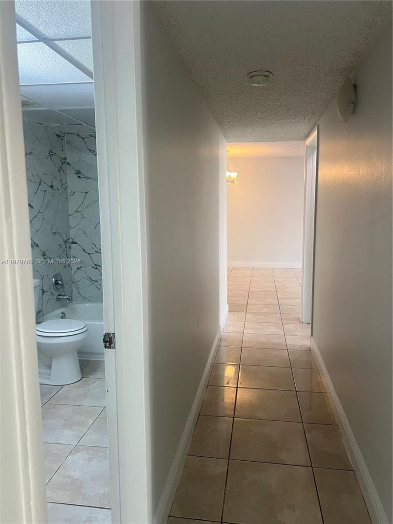 6950 Miami Gardens Dr , Unit 2-117, Hialeah, FL 33015 Photo