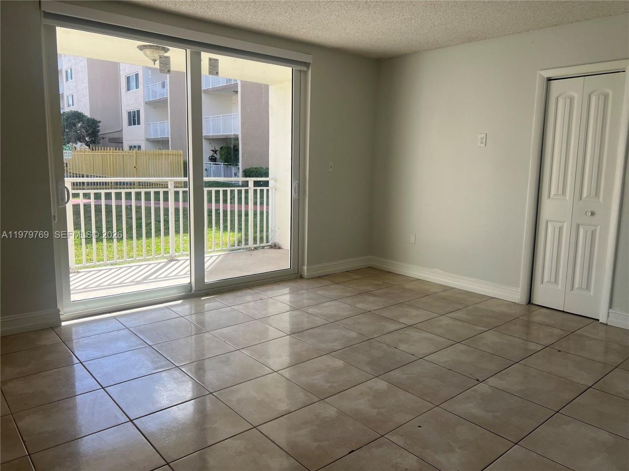 6950 Miami Gardens Dr , Unit 2-117, Hialeah, FL 33015 Photo