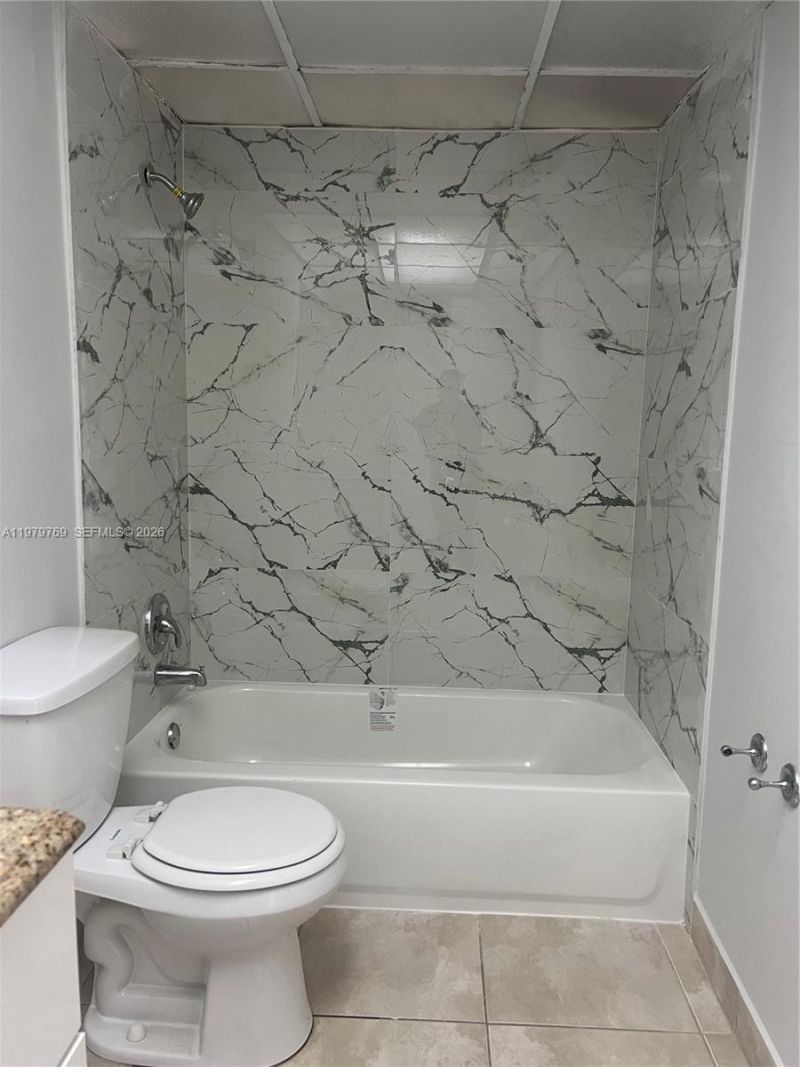 6950 Miami Gardens Dr , Unit 2-117, Hialeah, FL 33015 Photo