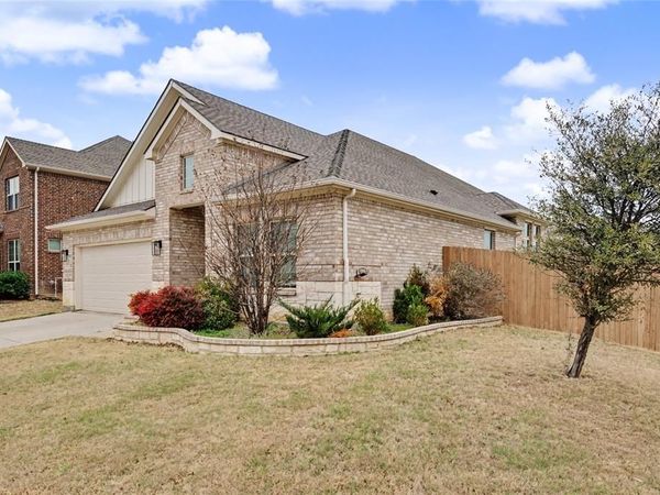 2215 Stanhill Drive, Corinth, TX 76210