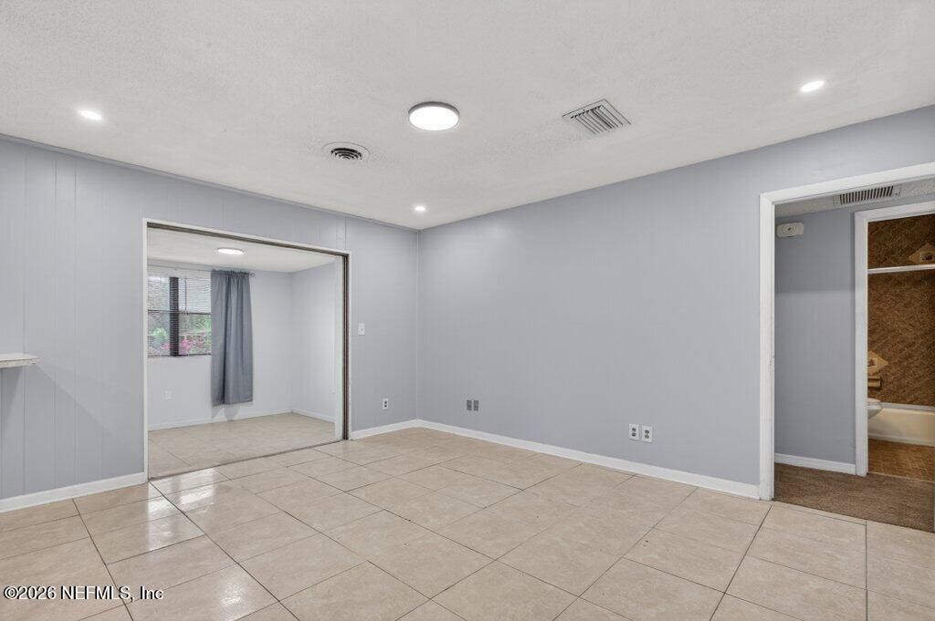 6886 Tom Thumb Drive, Jacksonville, FL 32210 Photo