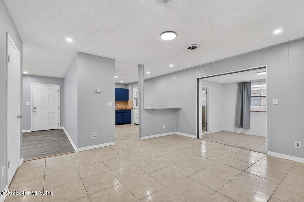 6886 Tom Thumb Drive, Jacksonville, FL 32210 Photo