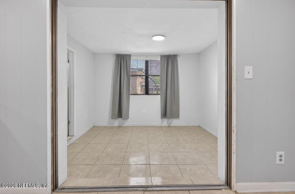 6886 Tom Thumb Drive, Jacksonville, FL 32210 Photo