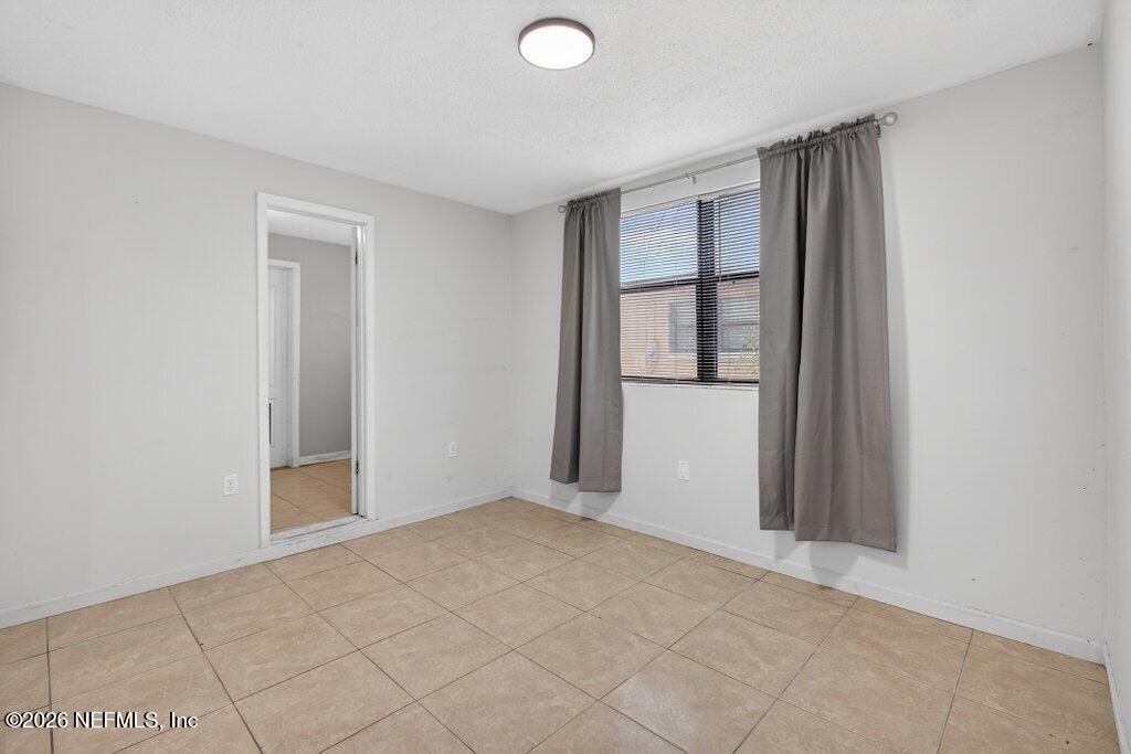 6886 Tom Thumb Drive, Jacksonville, FL 32210 Photo