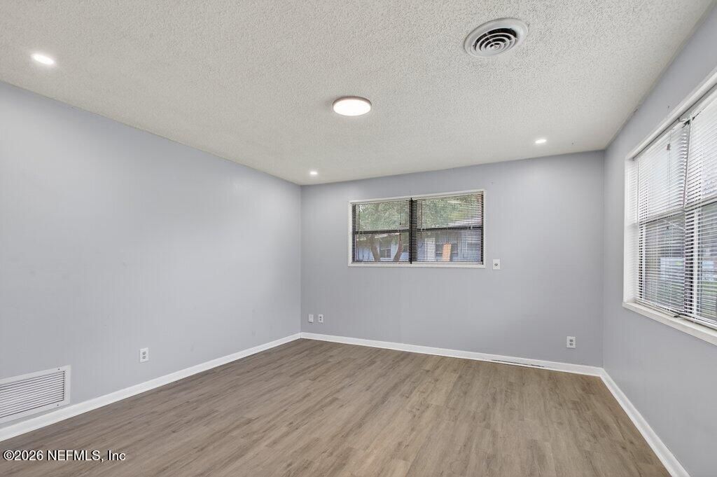 6886 Tom Thumb Drive, Jacksonville, FL 32210 Photo