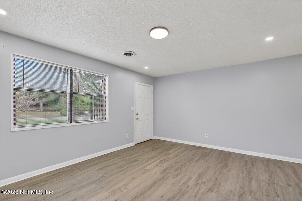 6886 Tom Thumb Drive, Jacksonville, FL 32210 Photo