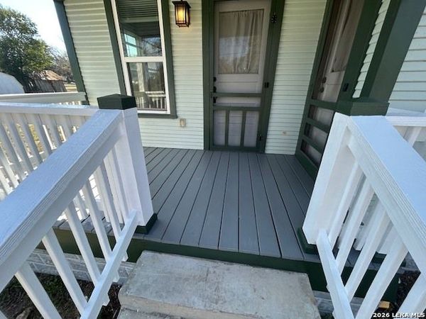 506 goodrich, Seguin, TX 78155