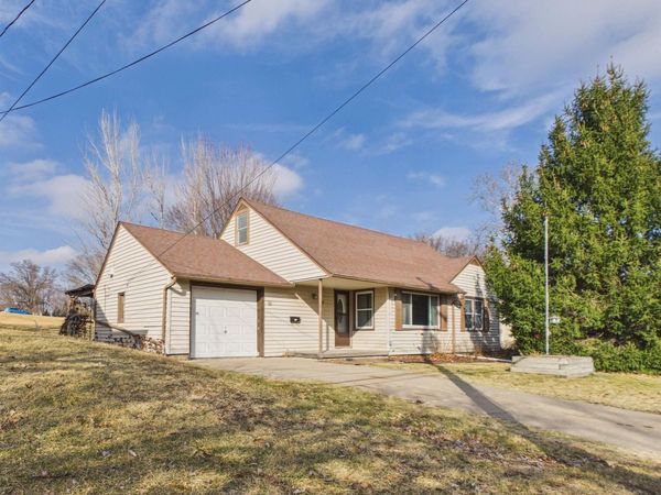 107 O Avenue E, Oskaloosa, IA 52577