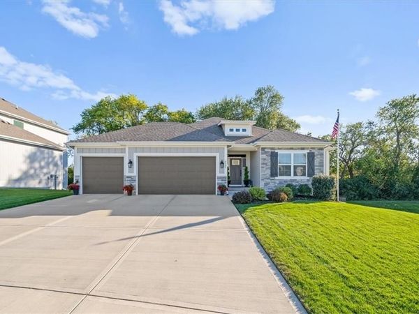 2787 SW 12th Terrace, Lee's Summit, MO 64081