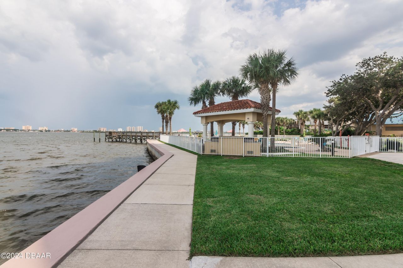 2801 S Ridgewood Avenue, Unit 807, South Daytona, FL 32119 Photo