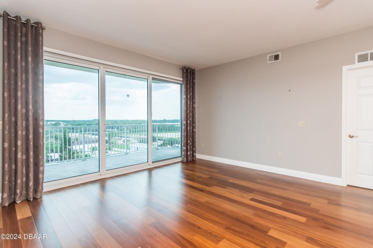 2801 S Ridgewood Avenue, Unit 807, South Daytona, FL 32119 Photo