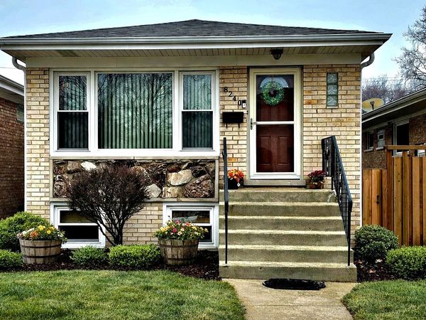 8240 W Addison Street, Chicago, IL 60634