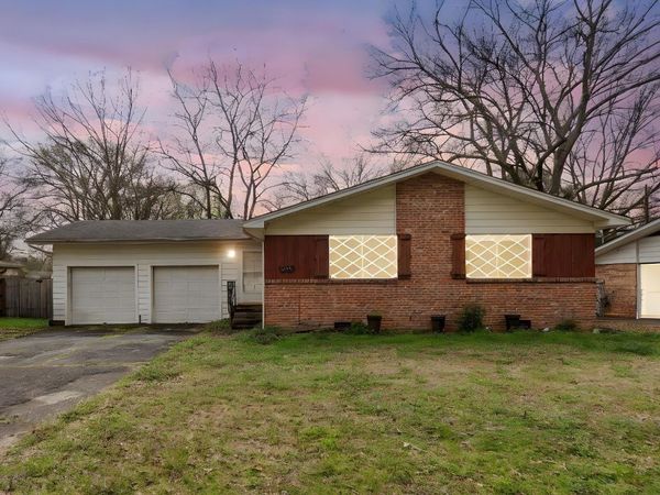 2505 Robinson, Conway, AR 72034