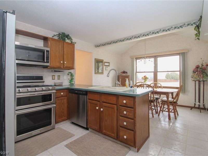 810 Kentwood Drive, Unit 3, Boardman, OH 44512 Photo 8