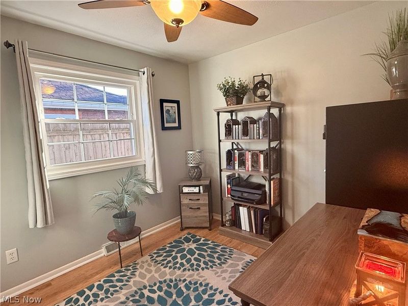 817 Boston Avenue, Elyria, OH 44035 Photo 10