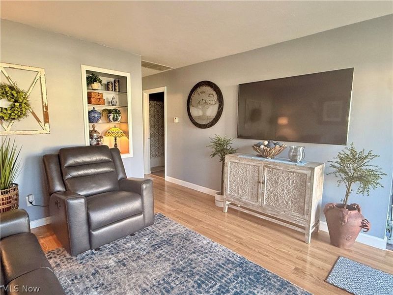 817 Boston Avenue, Elyria, OH 44035 Photo 12