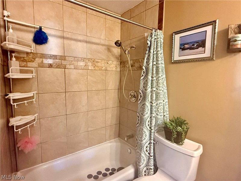 817 Boston Avenue, Elyria, OH 44035 Photo 15