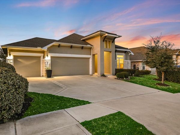 508 Peakside CIR, Dripping Springs, TX 78620