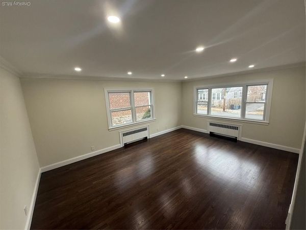 32 Dunwoodie Street , Yonkers, NY 10704