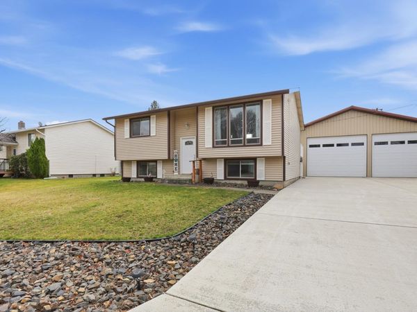 18104 E Maxwell Ave, Spokane Valley, WA 99016