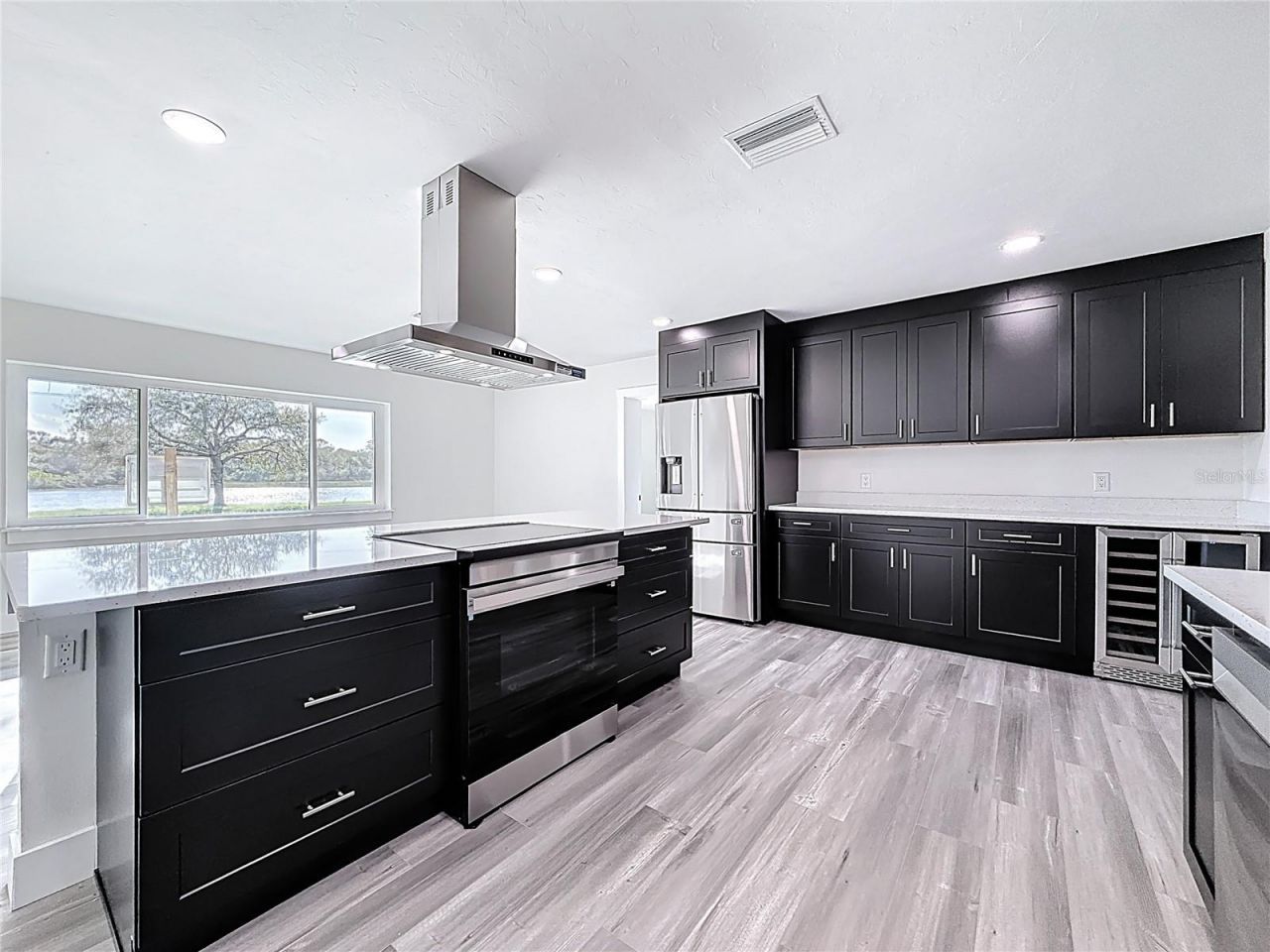 2335 Murilla Way S, Saint Petersburg, FL 33712 Photo