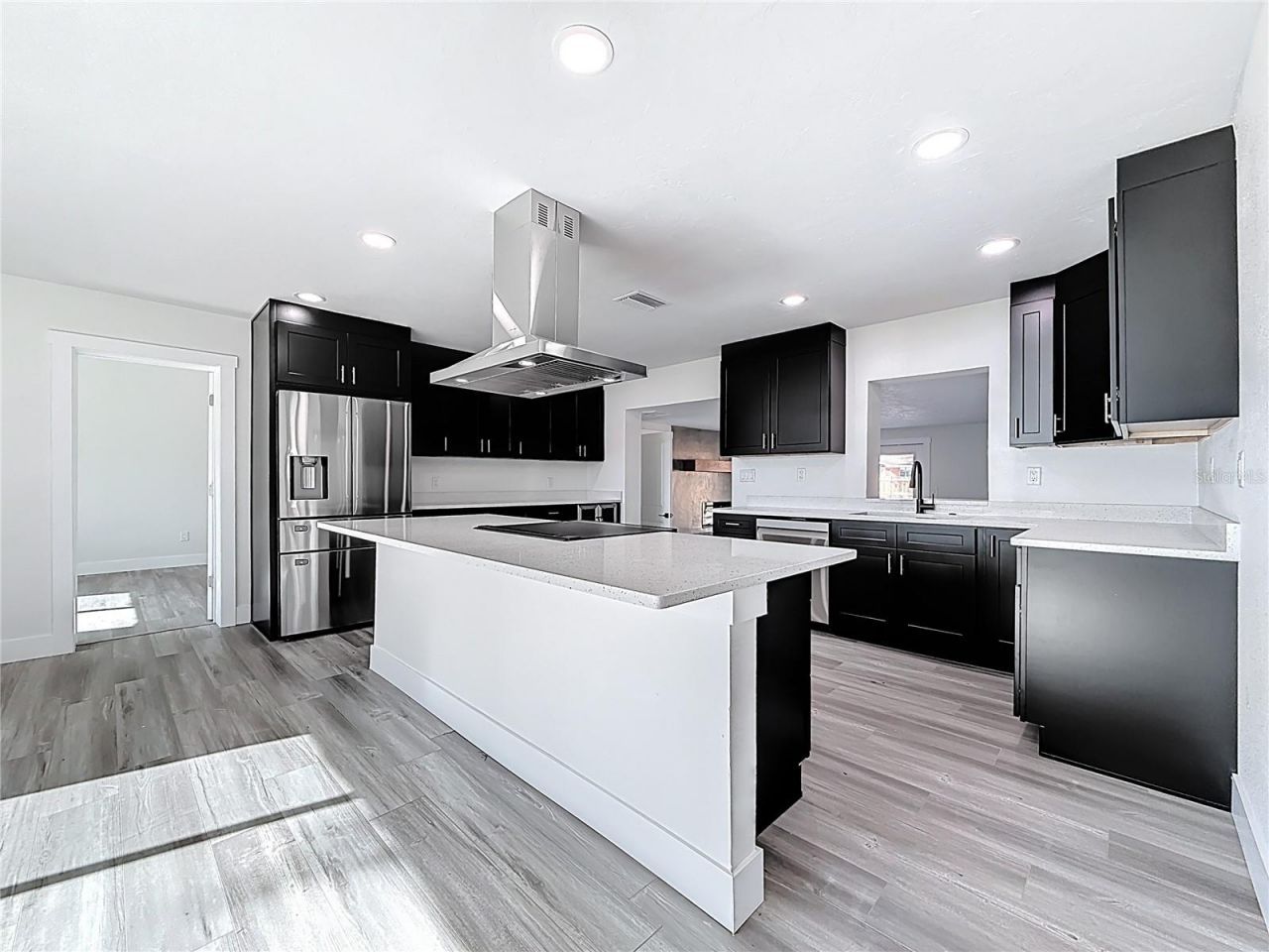 2335 Murilla Way S, Saint Petersburg, FL 33712 Photo