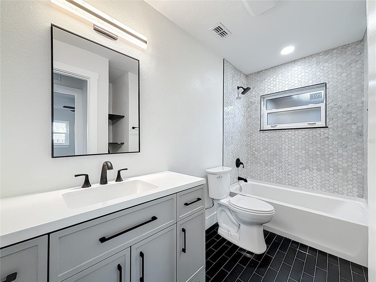 2335 Murilla Way S, Saint Petersburg, FL 33712 Photo