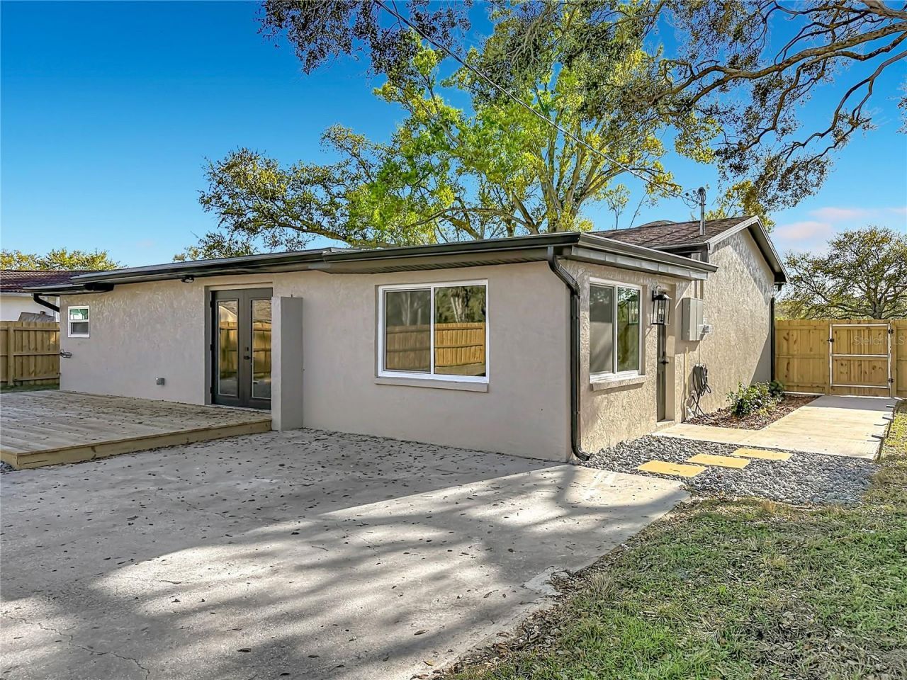 2335 Murilla Way S, Saint Petersburg, FL 33712 Photo