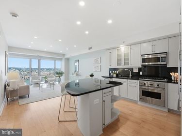 1111 19TH STREET N, Unit 2110, ARLINGTON, VA 22209