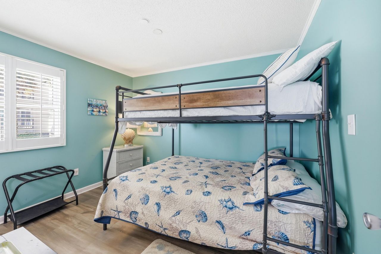 1310 N Waccamaw Dr. Photo 15