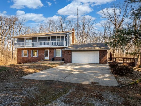 16578 N Oak Hill Lane, Mt Vernon, IL 62864