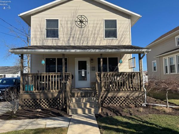 311 Walnut Street, Port Clinton, OH 43452