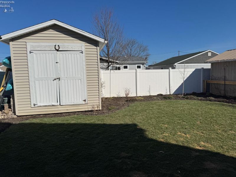 311 Walnut Street, Port Clinton, OH 43452 Photo 18