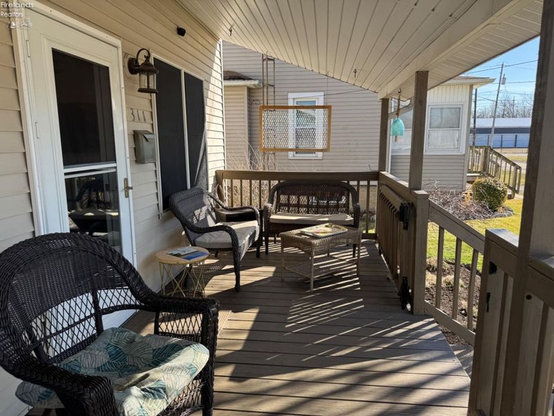 311 Walnut Street, Port Clinton, OH 43452 Photo 2
