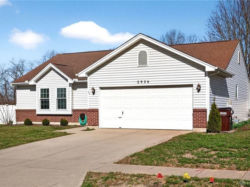 2936 W Barnhill Place, Xenia, OH 45385 Photo 3