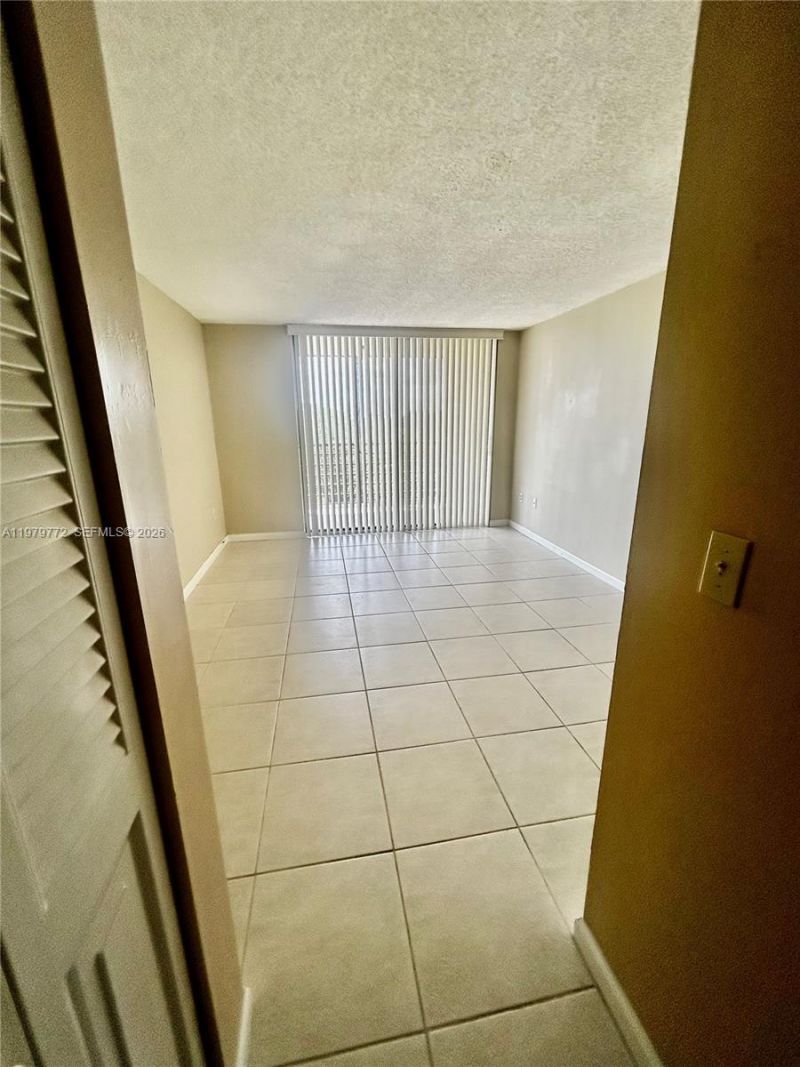 1200 Saint Charles Pl, Unit 606, Pembroke Pines, FL 33026 Photo