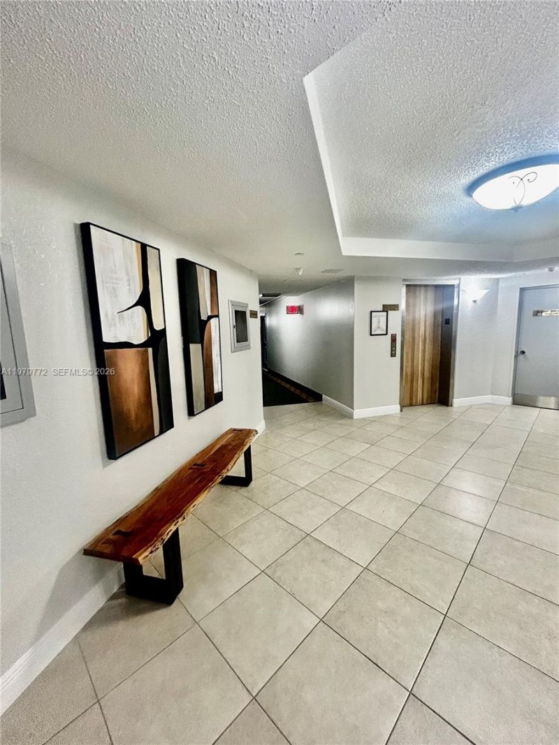1200 Saint Charles Pl, Unit 606, Pembroke Pines, FL 33026 Photo