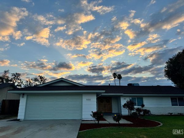 500 Friant Court, Bakersfield, CA 93309