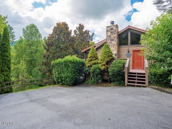 3209 Cristobal Way, Sevierville, TN 37862