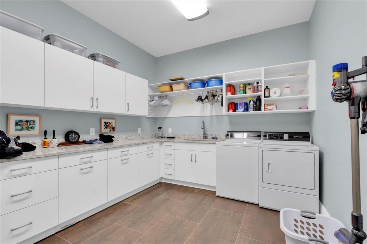 4650 Ridge View Road , Palm Harbor, FL 34684 Photo