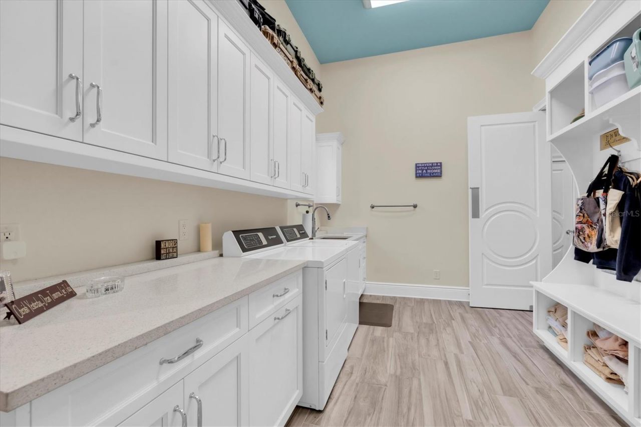 4650 Ridge View Road , Palm Harbor, FL 34684 Photo