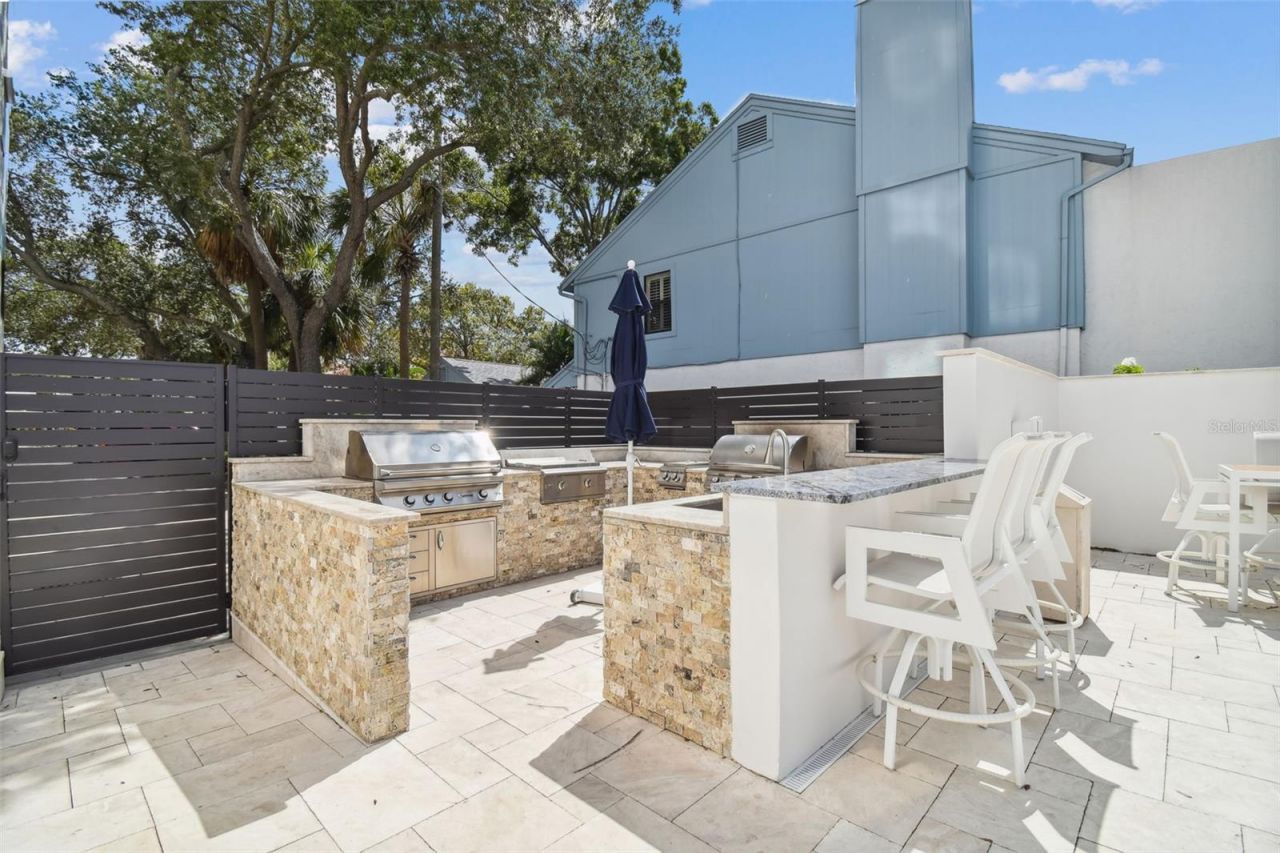 2 Adalia Avenue, Unit 704, Tampa, FL 33606 Photo