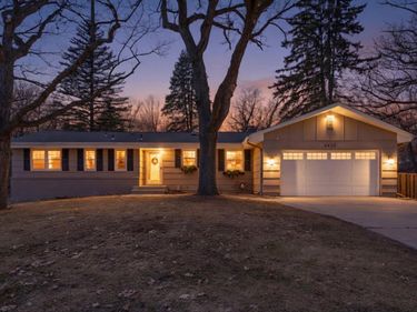 4652 Caribou Drive, Minnetonka, MN 55345