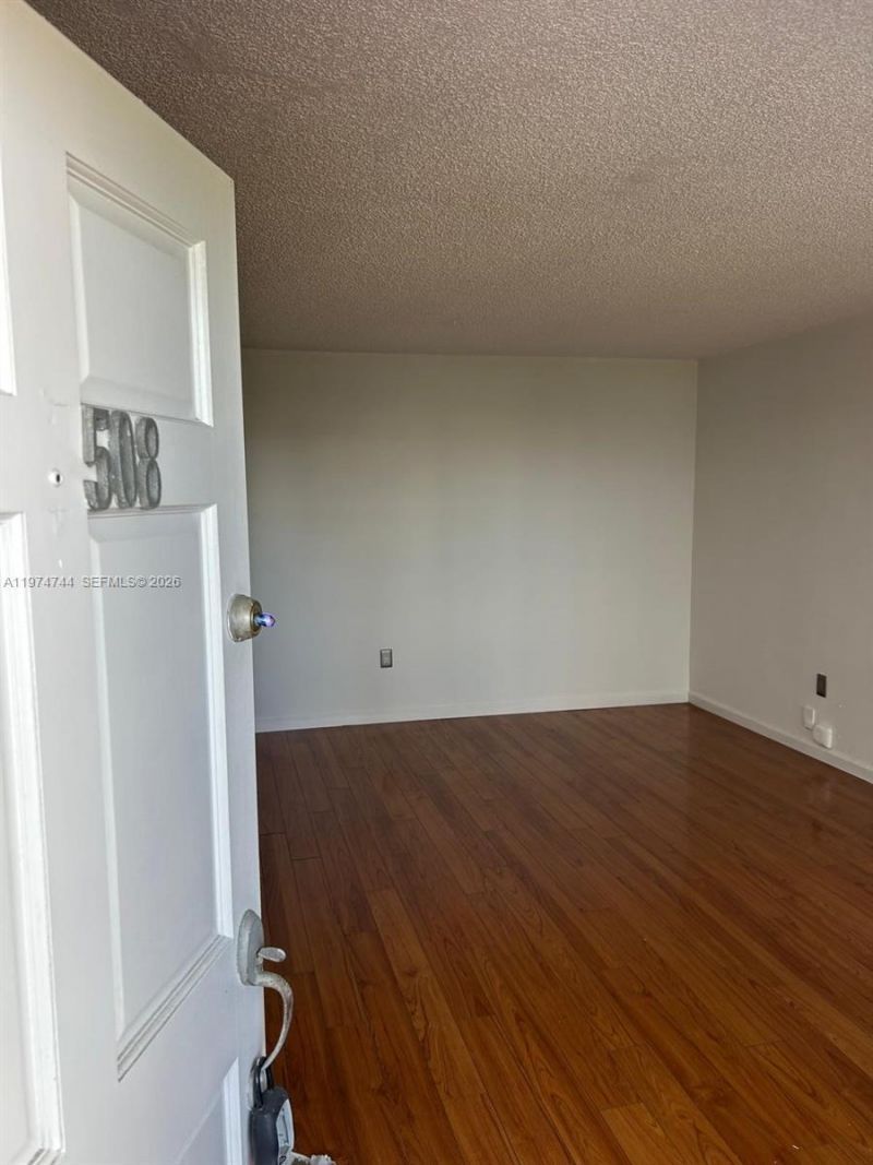 7904 West Dr , Unit 508, North Bay Village, FL 33141 Photo