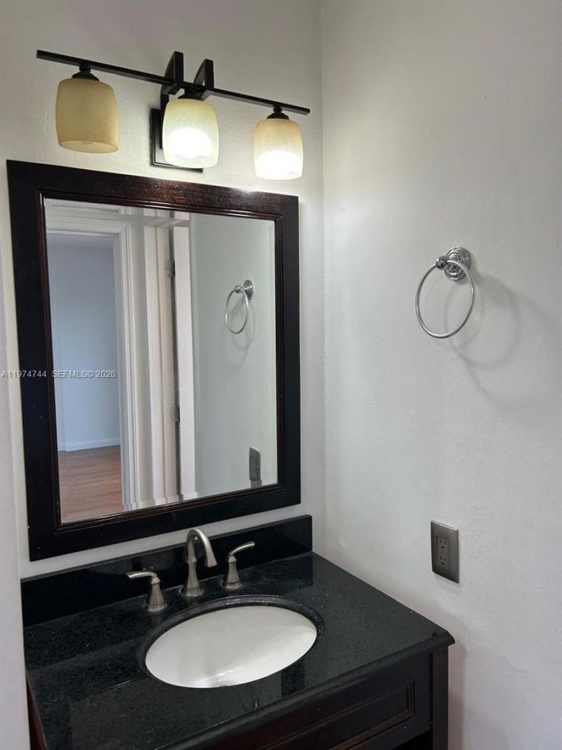 7904 West Dr , Unit 508, North Bay Village, FL 33141 Photo